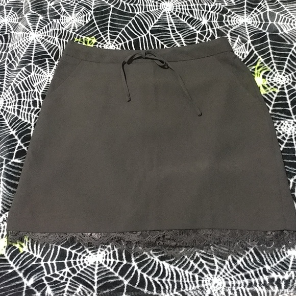 Forever 21 Dresses & Skirts - 💟SALE! 💟 Black Skirt | Forever 21
